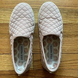 Steve Madden Girls Size 3 Blush Pink Quilted Slide Sneaker